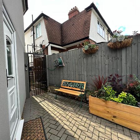 Cosy Studio Flat London Exterior photo